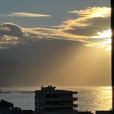 Très Bel Avec Terrasse De 87m2 Avec Superbe Vue Panoramique Sur La Baie D Appartement Ajaccio (Corsica)