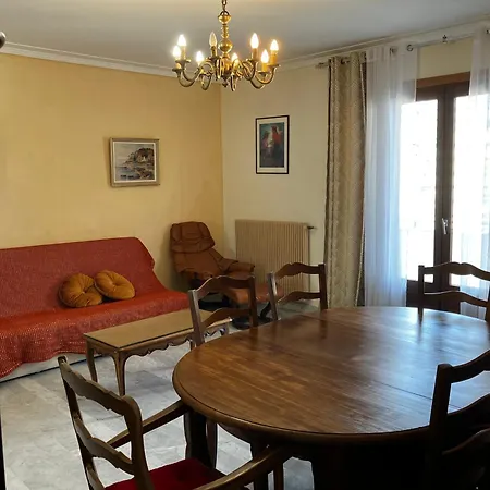 Apartament Tres Bel Avec Terrasse De 87m2 Avec Superbe Vue Panoramique Sur La Baie D