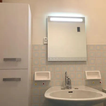 Tres Bel Avec Terrasse De 87m2 Avec Superbe Vue Panoramique Sur La Baie D * Ajaccio (Corsica)