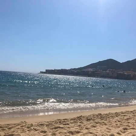 Tres Bel Avec Terrasse De 87m2 Avec Superbe Vue Panoramique Sur La Baie D Ajaccio (Corsica)