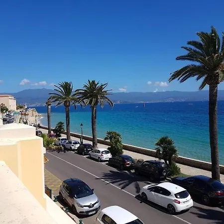 Apartament Tres Bel Avec Terrasse De 87m2 Avec Superbe Vue Panoramique Sur La Baie D Ajaccio (Corsica)