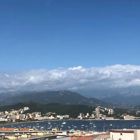 Apartament Tres Bel Avec Terrasse De 87m2 Avec Superbe Vue Panoramique Sur La Baie D Ajaccio (Corsica)