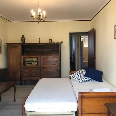 Tres Bel Avec Terrasse De 87m2 Avec Superbe Vue Panoramique Sur La Baie D Ajaccio (Corsica)