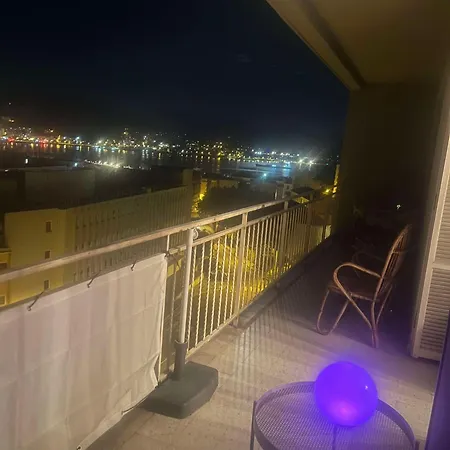 Apartament Tres Bel Avec Terrasse De 87m2 Avec Superbe Vue Panoramique Sur La Baie D