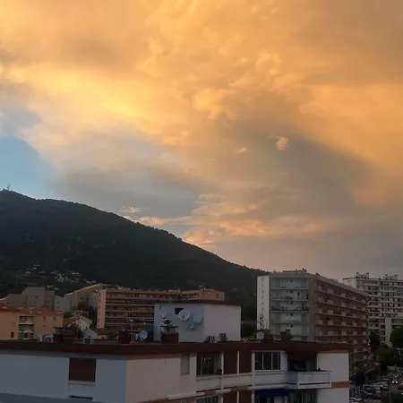 Appartement Très Bel Avec Terrasse De 87m2 Avec Superbe Vue Panoramique Sur La Baie D Ajaccio (Corsica)