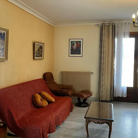 Tres Bel Avec Terrasse De 87m2 Avec Superbe Vue Panoramique Sur La Baie D Аяччо