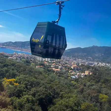 Apartament Tres Bel Avec Terrasse De 87m2 Avec Superbe Vue Panoramique Sur La Baie D Ajaccio (Corsica)