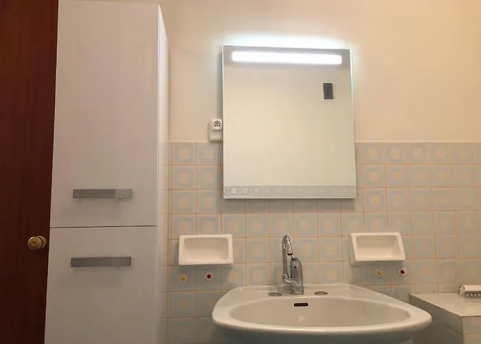 Tres Bel Avec Terrasse De 87m2 Avec Superbe Vue Panoramique Sur La Baie D * Ajaccio (Corsica)