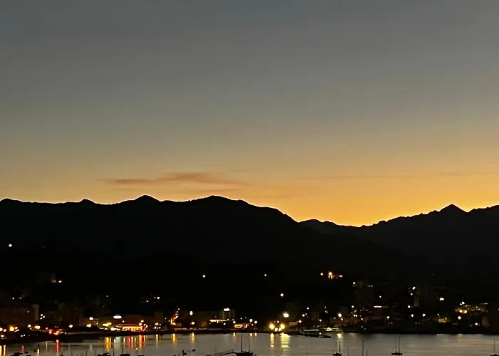 Tres Bel Avec Terrasse De 87m2 Avec Superbe Vue Panoramique Sur La Baie D Apartment Ajaccio (Corsica)